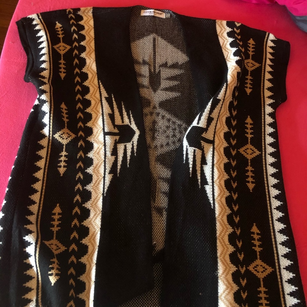 AZTEC cardigan ! Super cute!